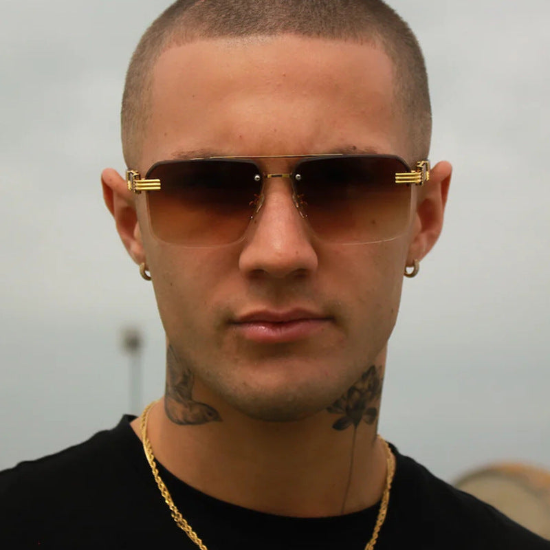 Damer geometrisk oversized solbrille med trendy design og luksuriøse detaljer Skanto