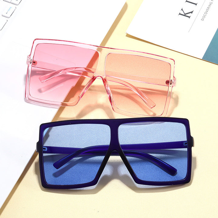 Dame oversized solbriller i trendy geometrisk design Skanto