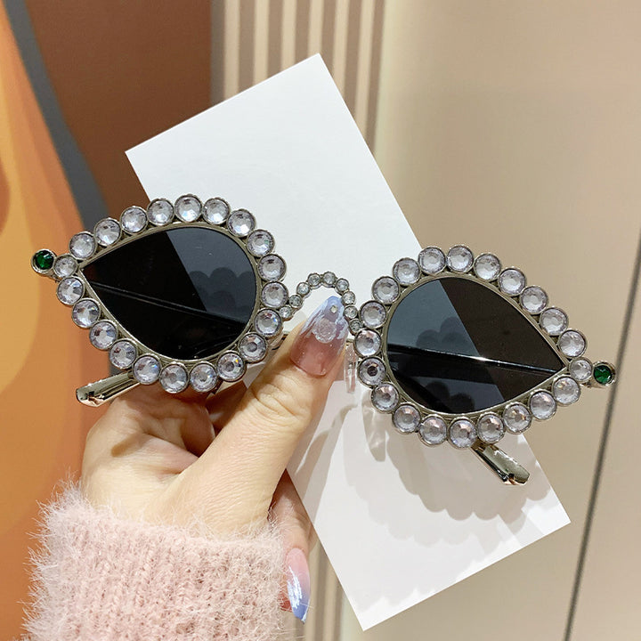 Dame Glamourøse solbriller med glitrende strass-detaljer Skanto