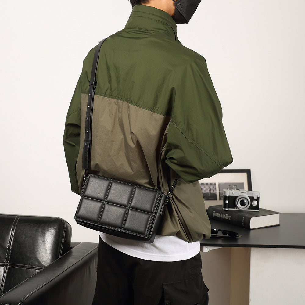 Praktisk skulderveske i moderne design Skanto