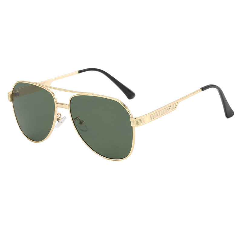 Dame elegant aviator-solbriller med robust metallramme og UV-beskyttelse Skanto