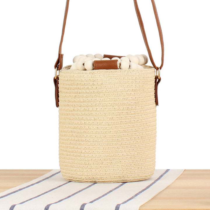 Handbag made of high-quality woven natural material with innovative lock Skanto