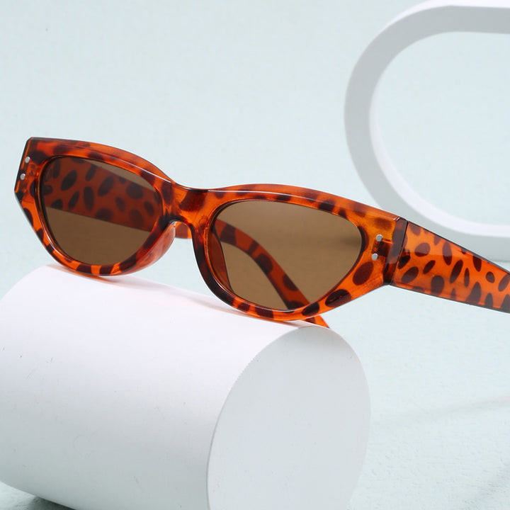 Dame moteriktig solbrille i trendy Cat-Eye stil Skanto