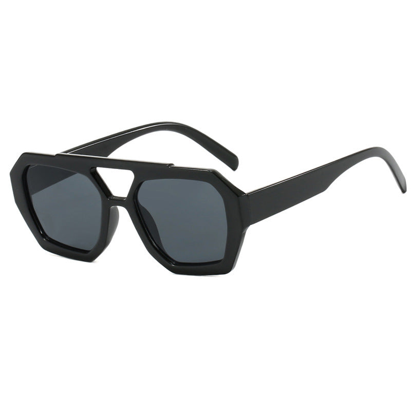 Dame geometrisk solbrille med luksuriøst design Skanto