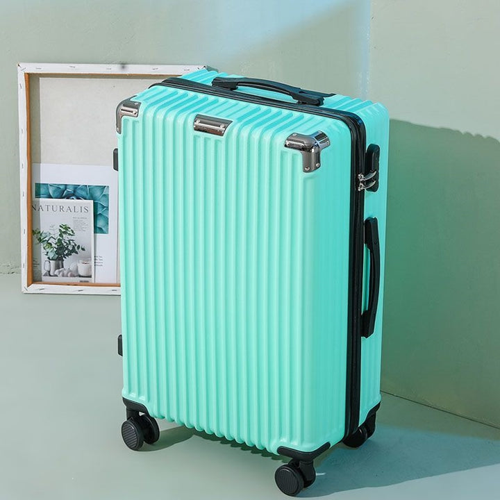 Hardsided suitcase with 360-degree rolling system and integrated safety feature Skanto