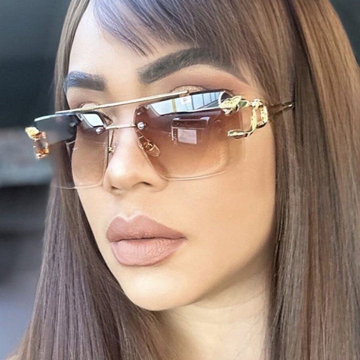 Dame kvadratisk solbrille med elegante dekorative detaljer Skanto