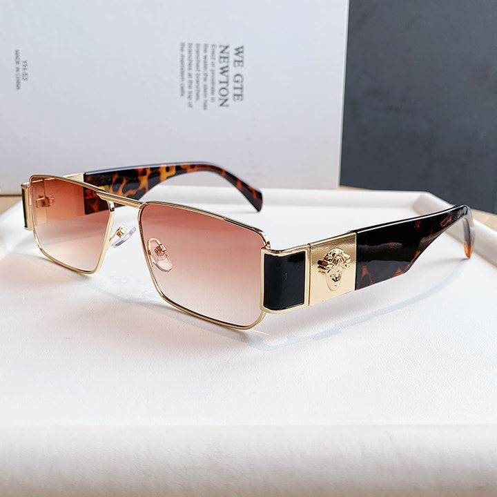 Dame Designer-solbrille med luksuriøs inn ramme og trendy snitt Skanto