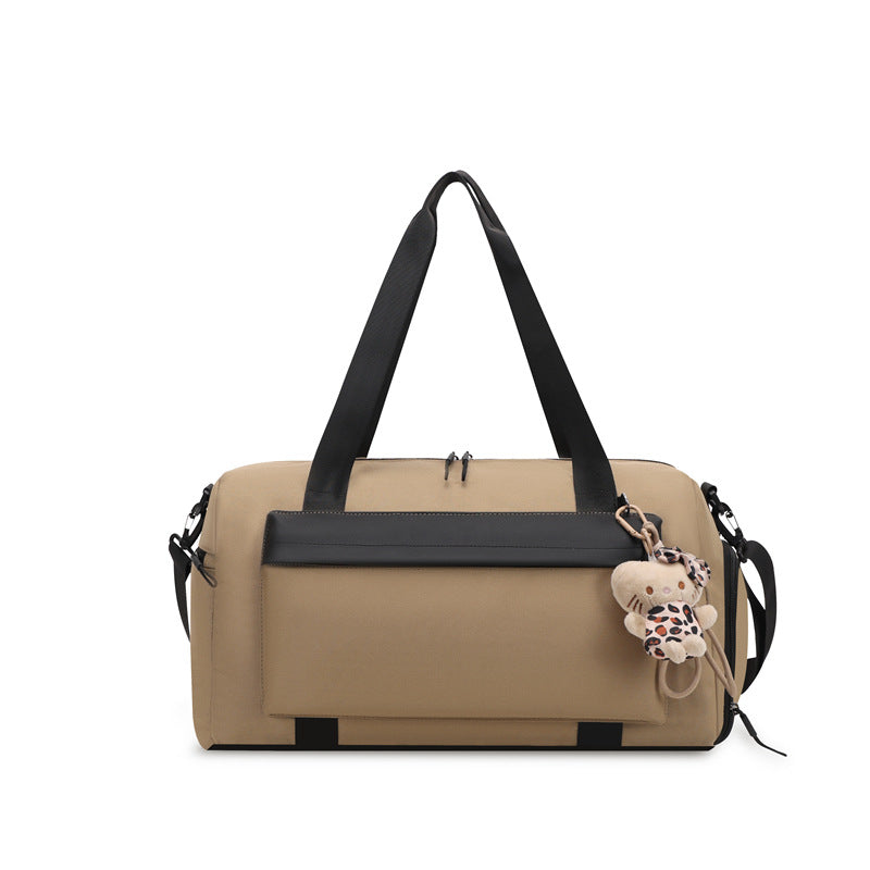 Sporty duffel bag with practical compartments and detachable shoulder strap Skanto