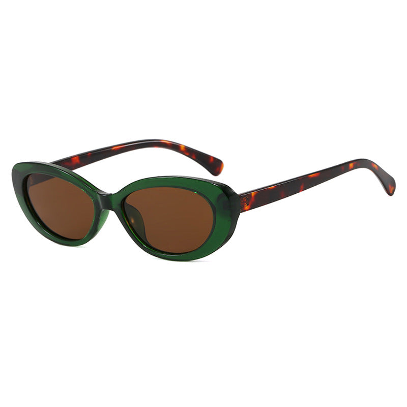 Dame moter Cat-Eye solbriller med UV-beskyttelse og elegant ramme Skanto