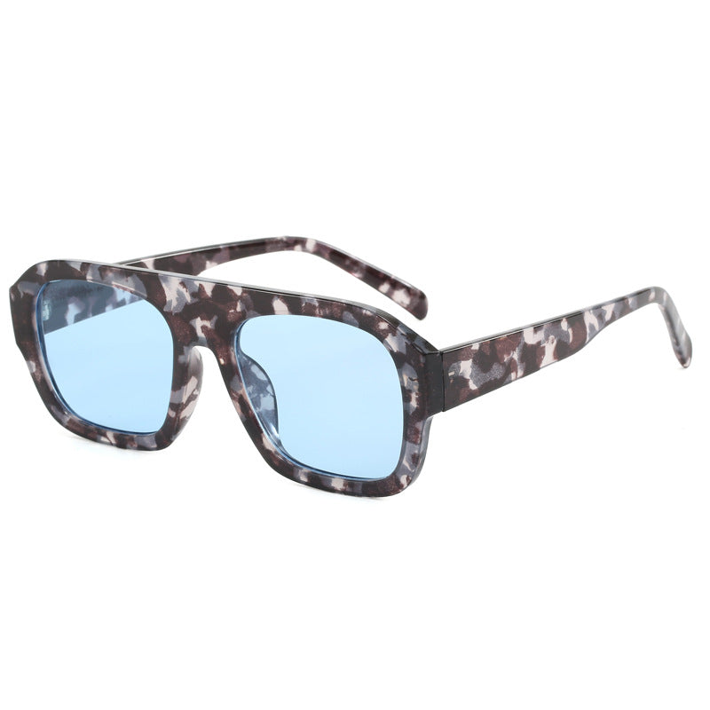 Dame oversized kvadratisk solbrille med moderne design Skanto