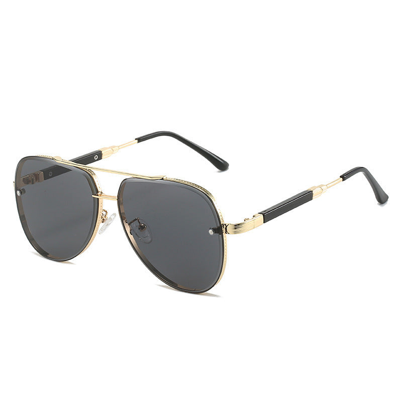 Dame Aviator solbriller med stilfull gradientbeskyttelse Skanto