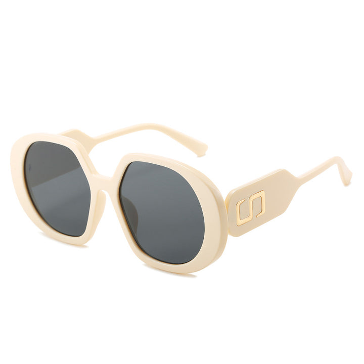 Dame oversized solbriller med markant ramme og UV-beskyttelse Skanto