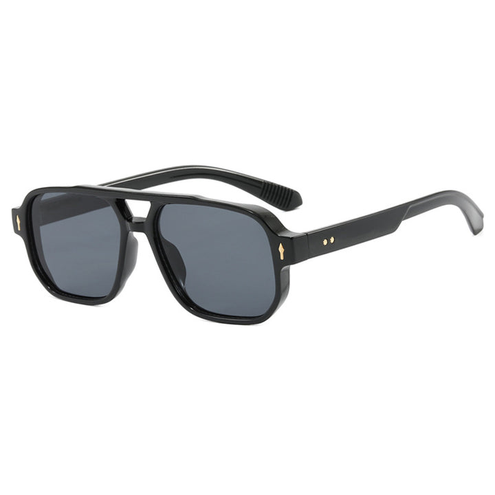 Dame moterik kvadratisk solbrille med luksuriøse detaljer Skanto