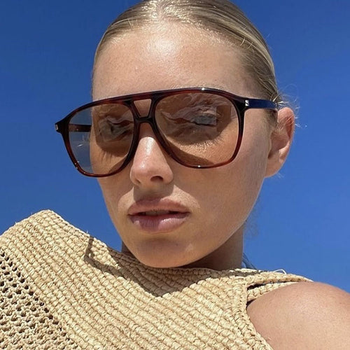 Damer solbrille i trendy skilpadde-design Skanto