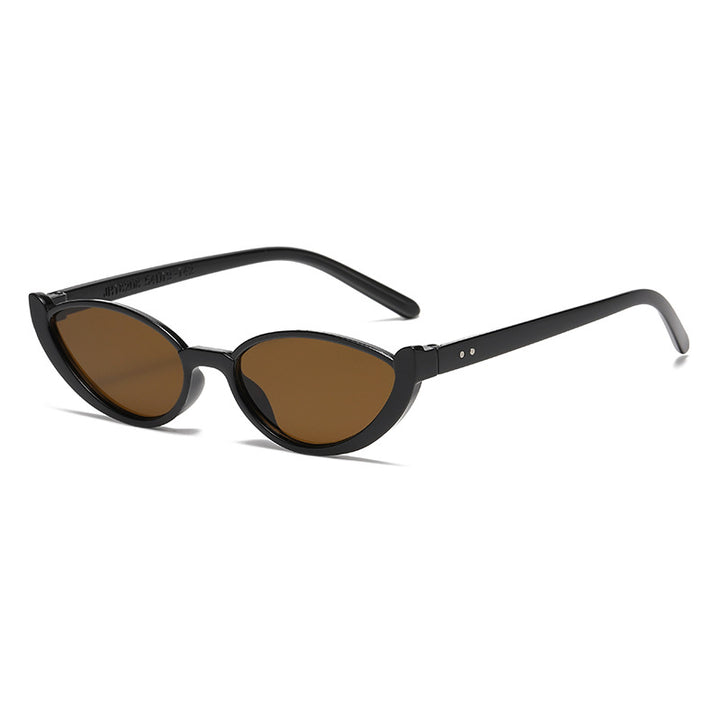 Dame elegant solbrille i stilfull kattøye-design Skanto