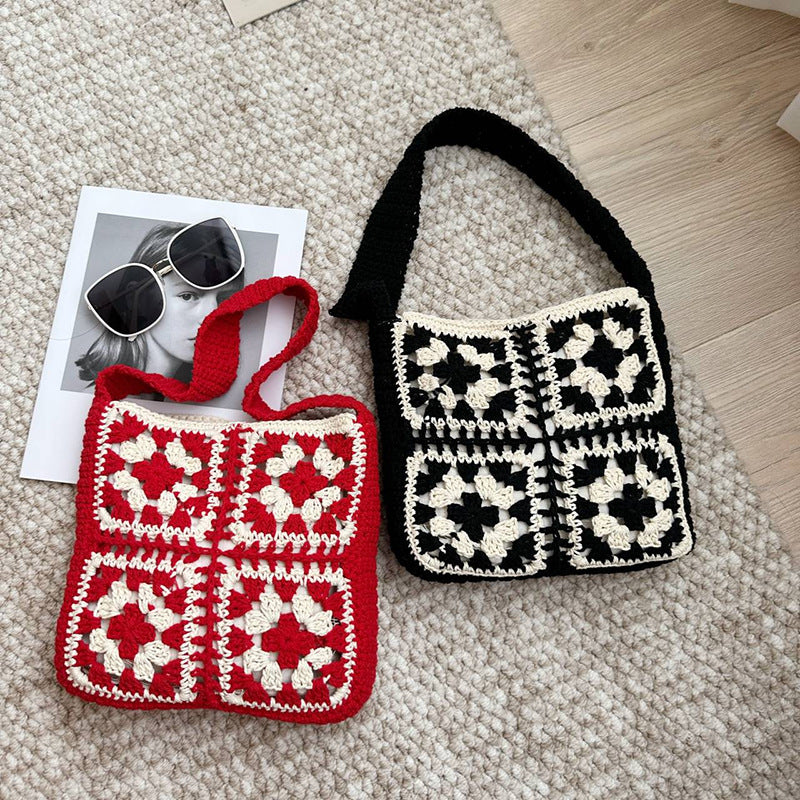 Heklet crossover veske med folkelig design Skanto