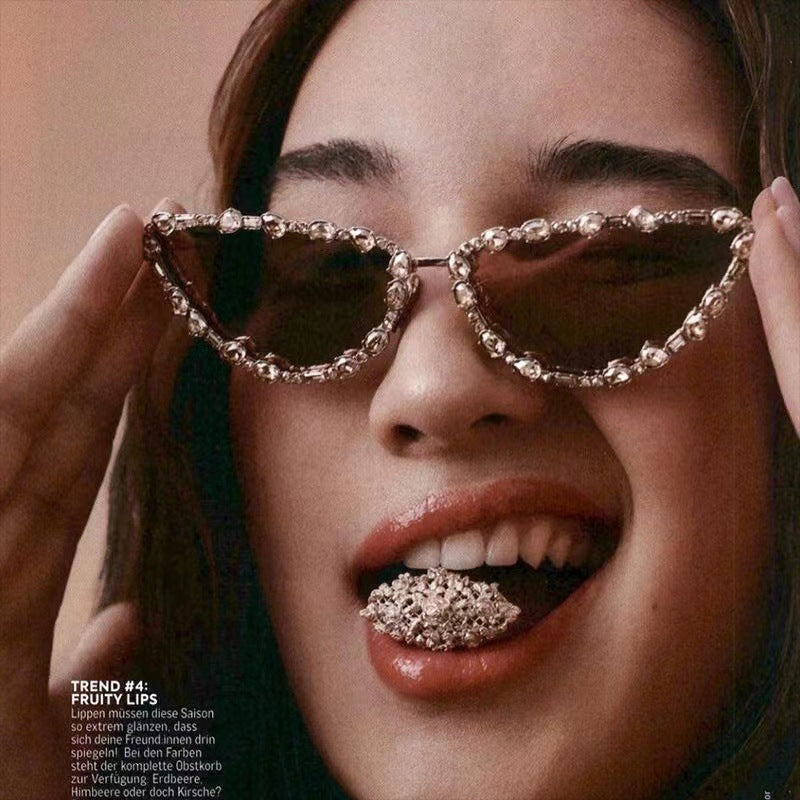 Dame Glamourøs Cat-Eye Solbrille med glitrende Strassdetaljer Skanto