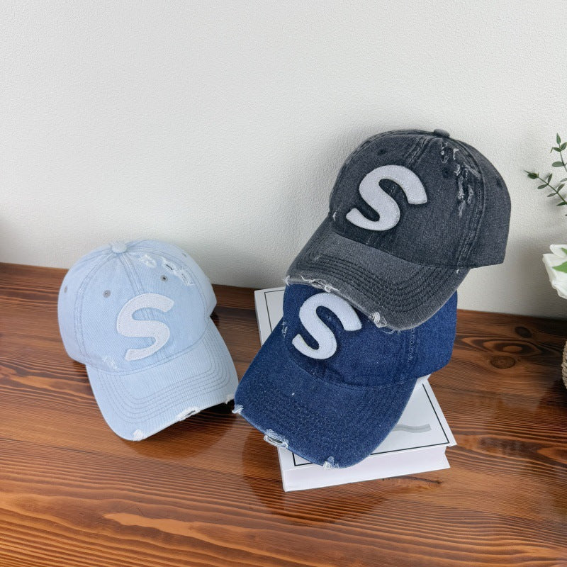 Kvinne's Slitt Grafisk Logo Baseball Cap Skanto