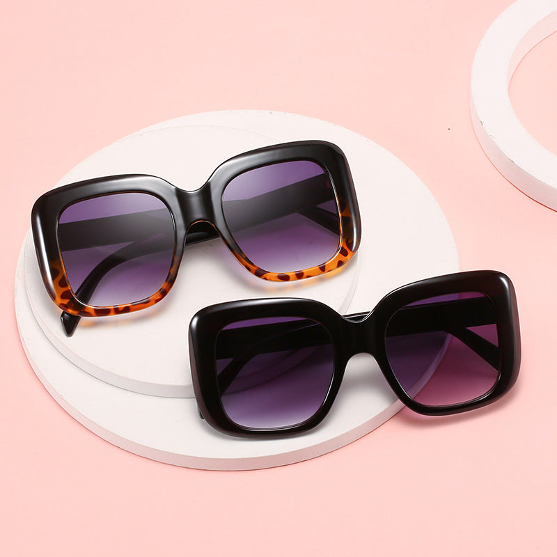 Dame oversized kvadratisk solbrille med høy kvalitet plast ramme Skanto