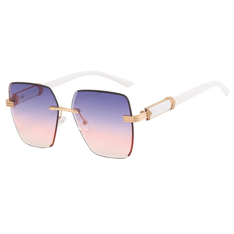 Dame moteriktig kvadratisk solbrille med glamorøse aksenter og UV-beskyttelse Skanto