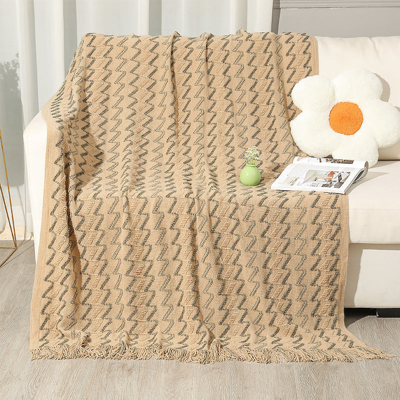 Kvinnens dekorative zigzag strikket teppe Skanto