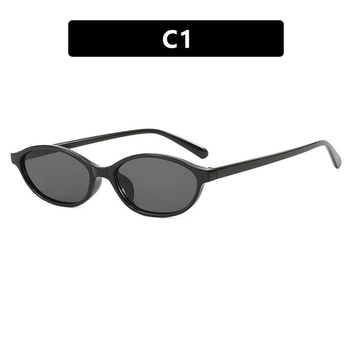 Dame moteriktig solbrille i elegant retro-design Skanto