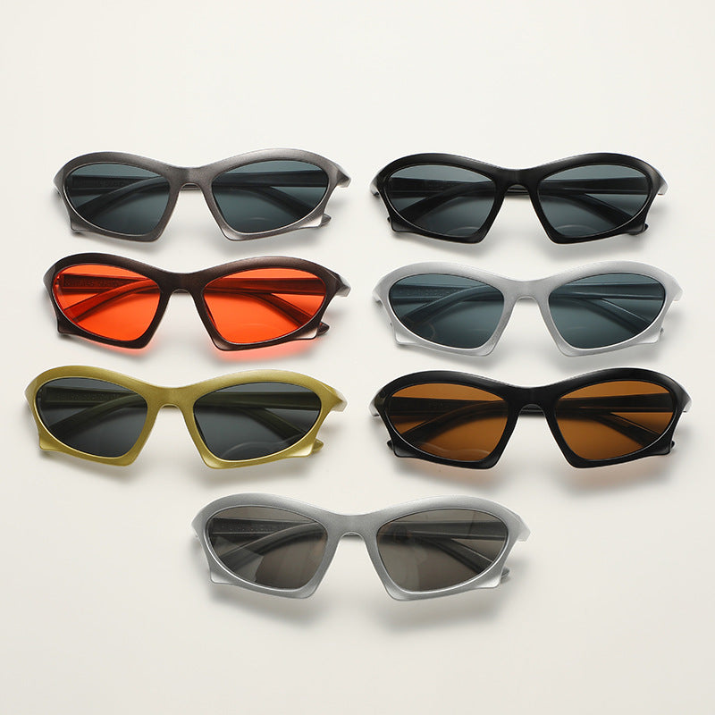 Dame moteriktig solbrille med innovativ, ergonomisk ramme Skanto