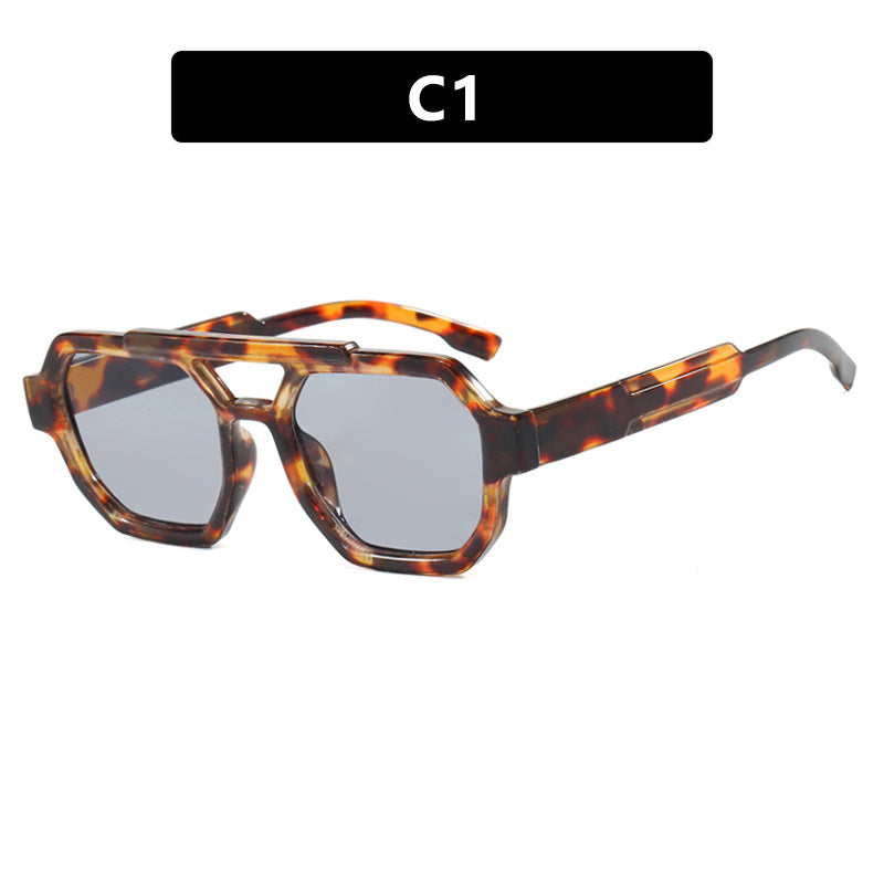 Dame oversized solbrille i maskulin design Skanto