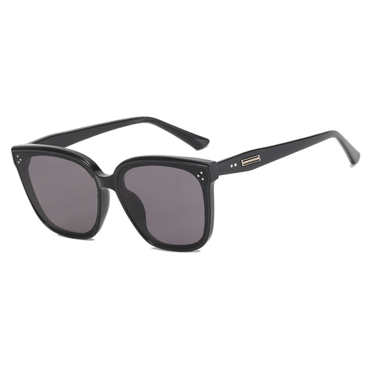 Dame moderne oversized solbrille med elegant, bred ramme Skanto