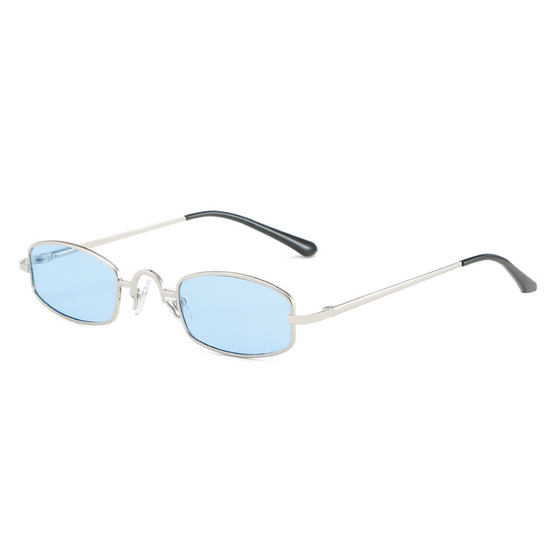 Dame fashion solbrille i futuristisk design Skanto
