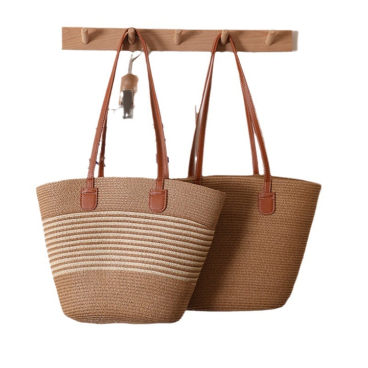 Elegant Bast- skulderveske med stripete design Skanto