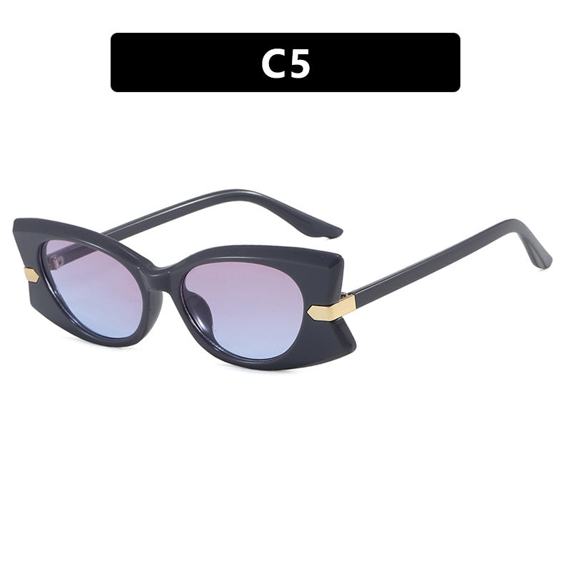 Dame Cat-Eye Solbrille med stilfull metalldetalj og UV-beskyttelse Skanto