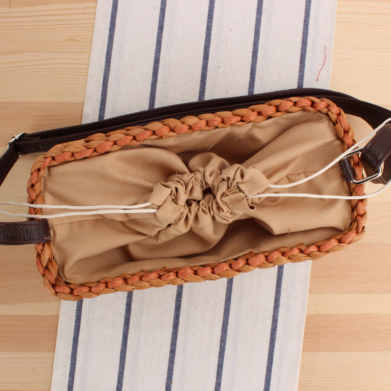 Håndlaget bast-(crossbody bag) Skanto