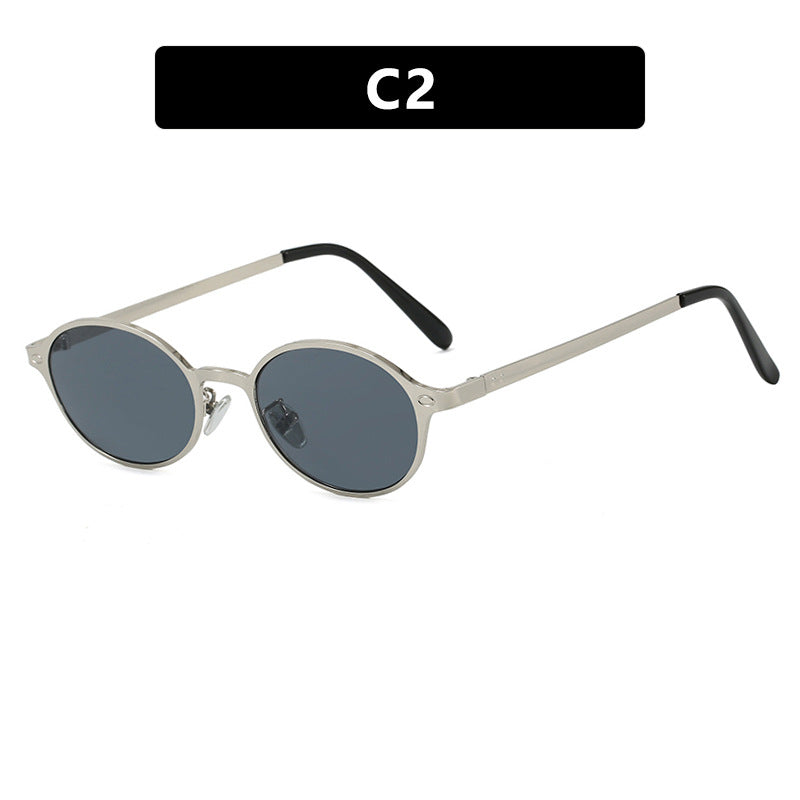 Dame rund brille med filigran metallramme og behagelige nesepads Skanto