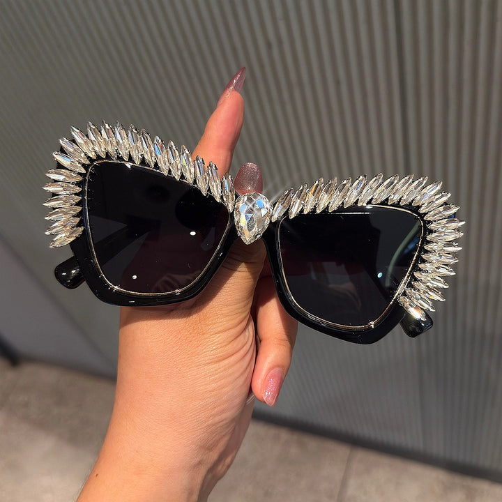 Damer ekstravagant Cat-Eye-solbrille med glitrende krystallspisser Skanto
