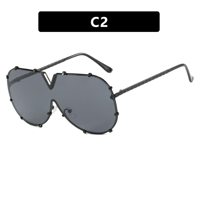 Dame oversized vernebrille i futuristisk design Skanto