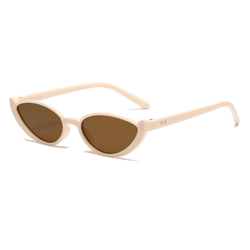 Dame elegant solbrille i stilfull kattøye-design Skanto