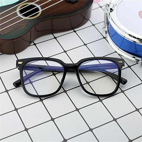 Dame moteriktig oversized solbrille med firkantet ramme og UV-beskyttelse Skanto