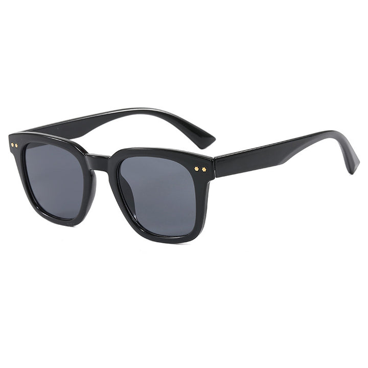 Dame Firkantet Solbrille med moderne gjennomsiktig ramme og UV-beskyttelse Skanto