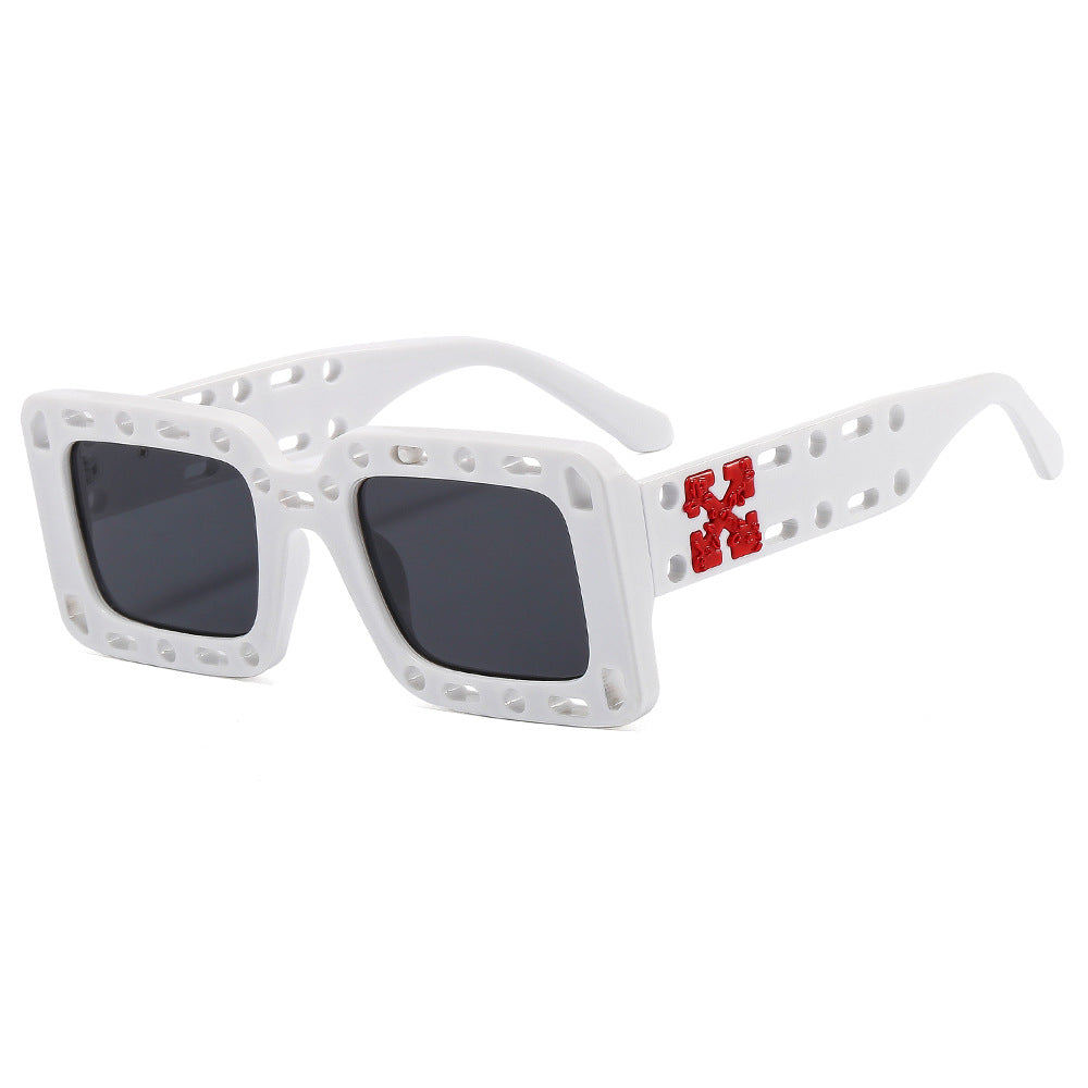 Dame Modische Solbrille med unik design Skanto