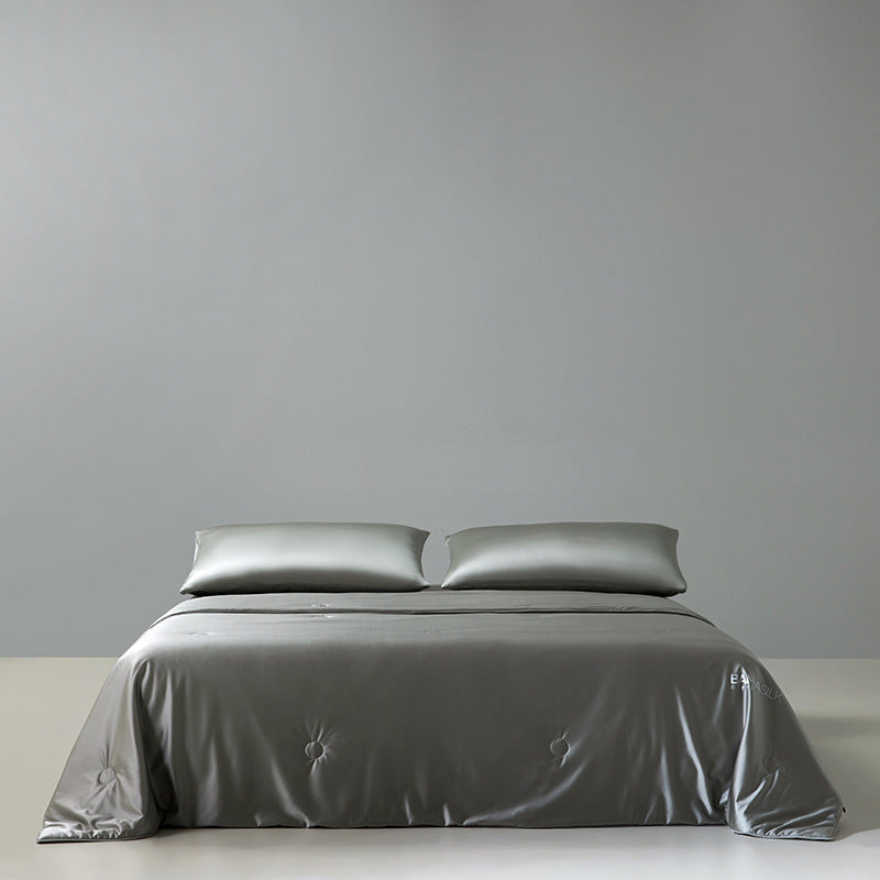 Damer Luksuriøs Satin Dyne med elegant knappestruktur Skanto