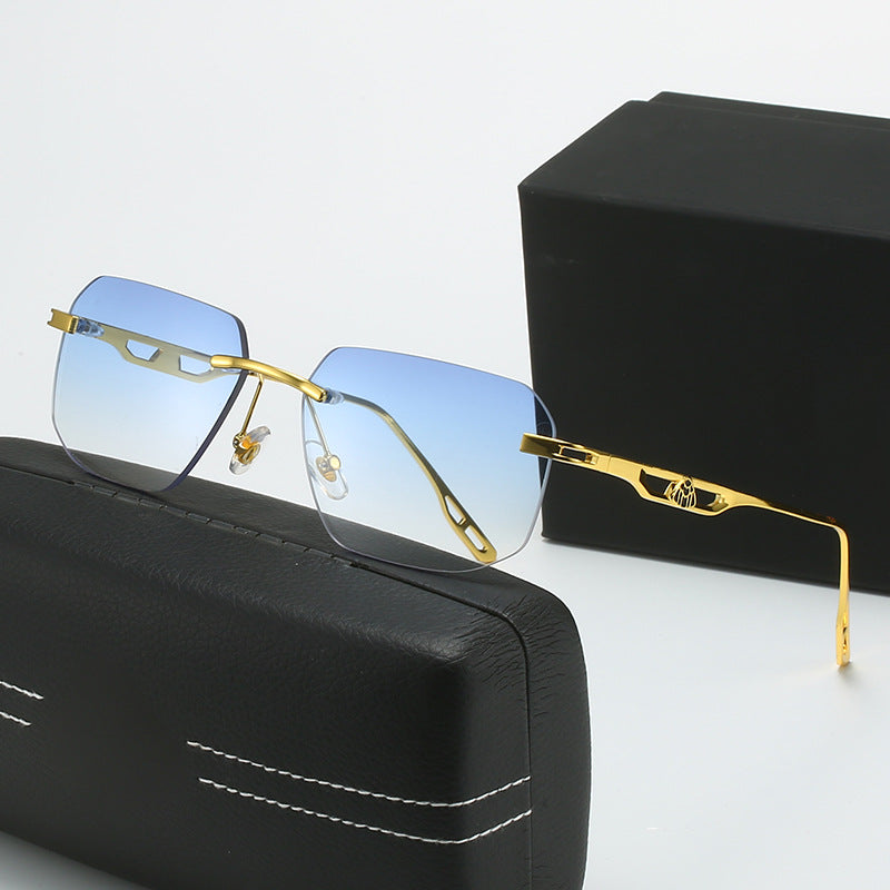 Dame moterik solbrille med luksuriøs ramme og ergonomisk design Skanto