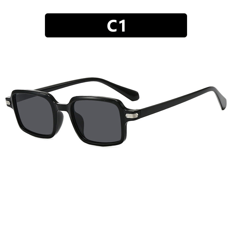 Dame kvadratisk solbrille med beskyttende UV-filter og robust ramme Skanto