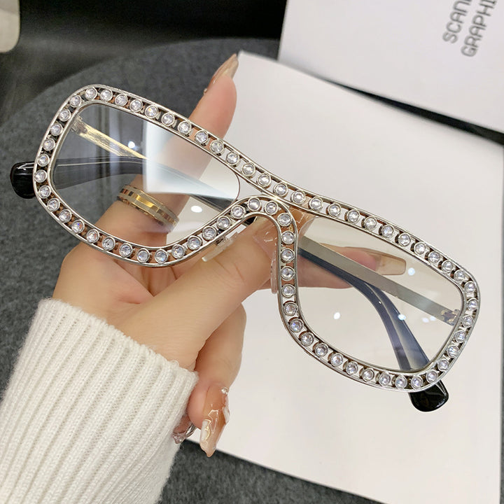 Damer ekstravagante Cat-Eye solbriller med gyldne aksenter Skanto