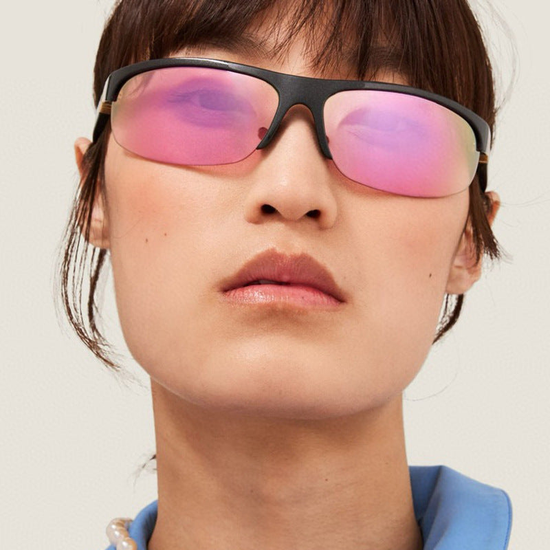 Dame fashion solbriller med polarisert glass og stilfull ramme Skanto