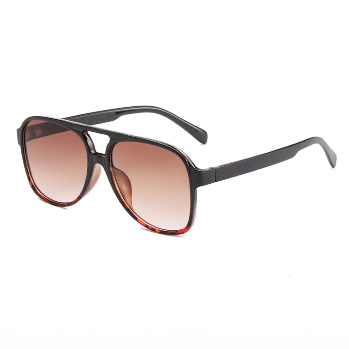 Dame moteriktig kvadratisk solbrille med bred ramme Skanto