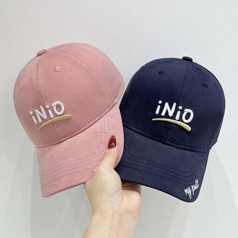 Kvinnebrodert casual caps Skanto