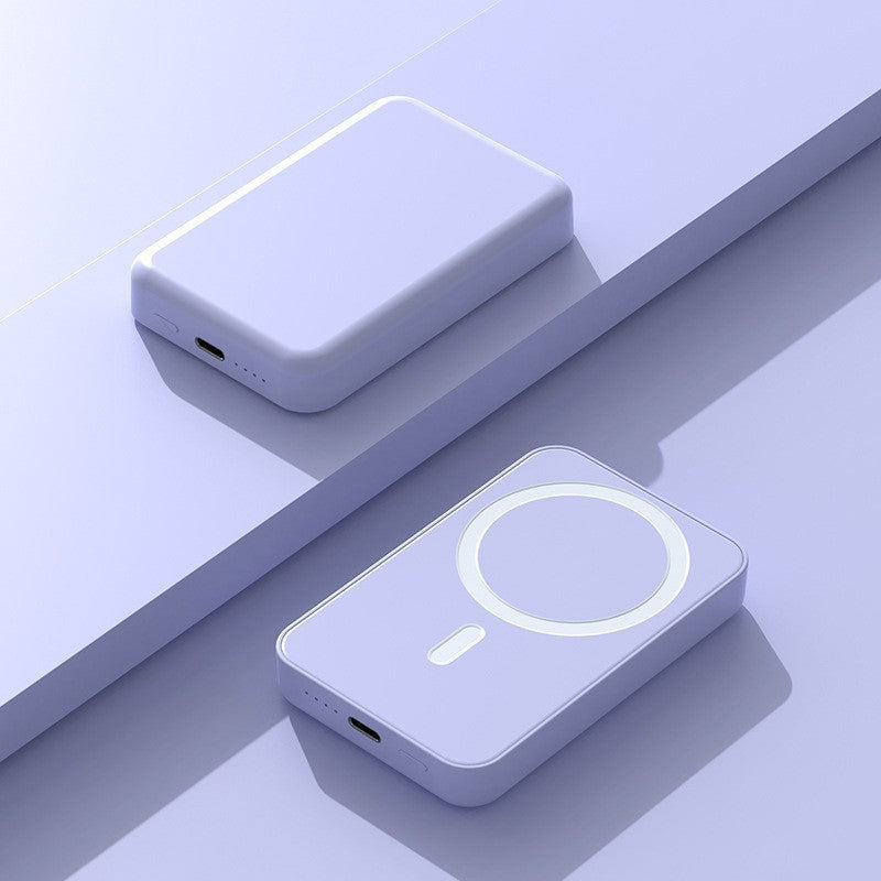 Bærbar powerbank med Qi-kompatibel magnetlading og integrert hurtigladefunksjon Skanto