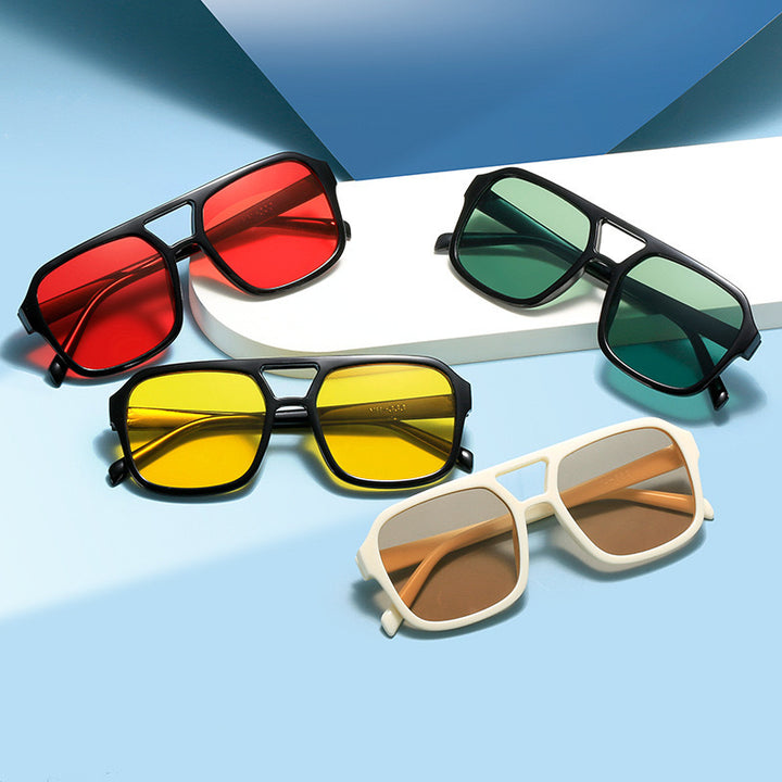 Kvinnenes fashionable solbriller i stilfullt firkantet design Skanto