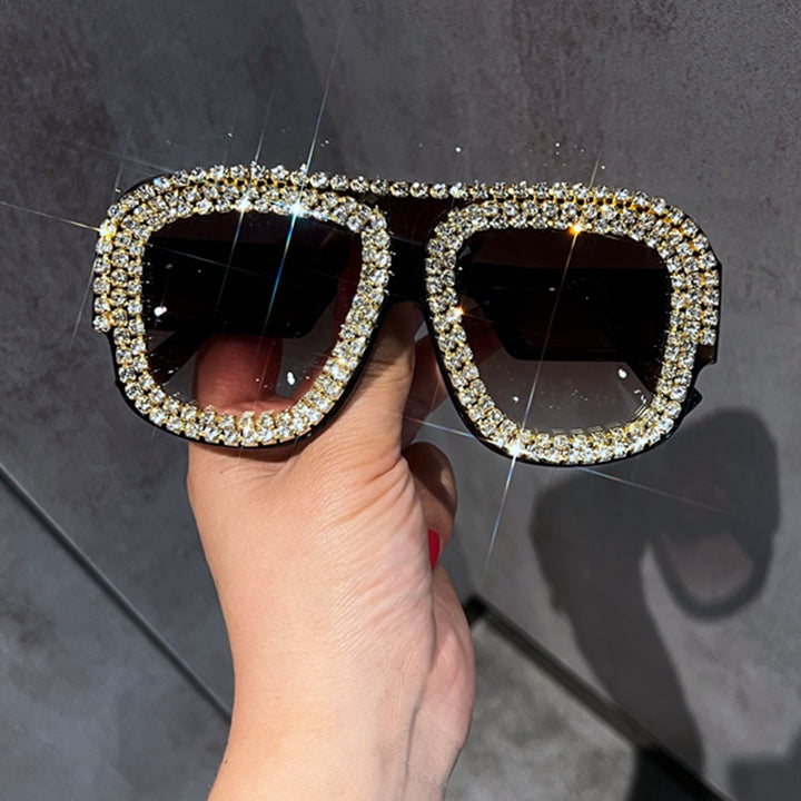Damer Glamorøs Solbrille med ekstravagant Krystallramme Skanto